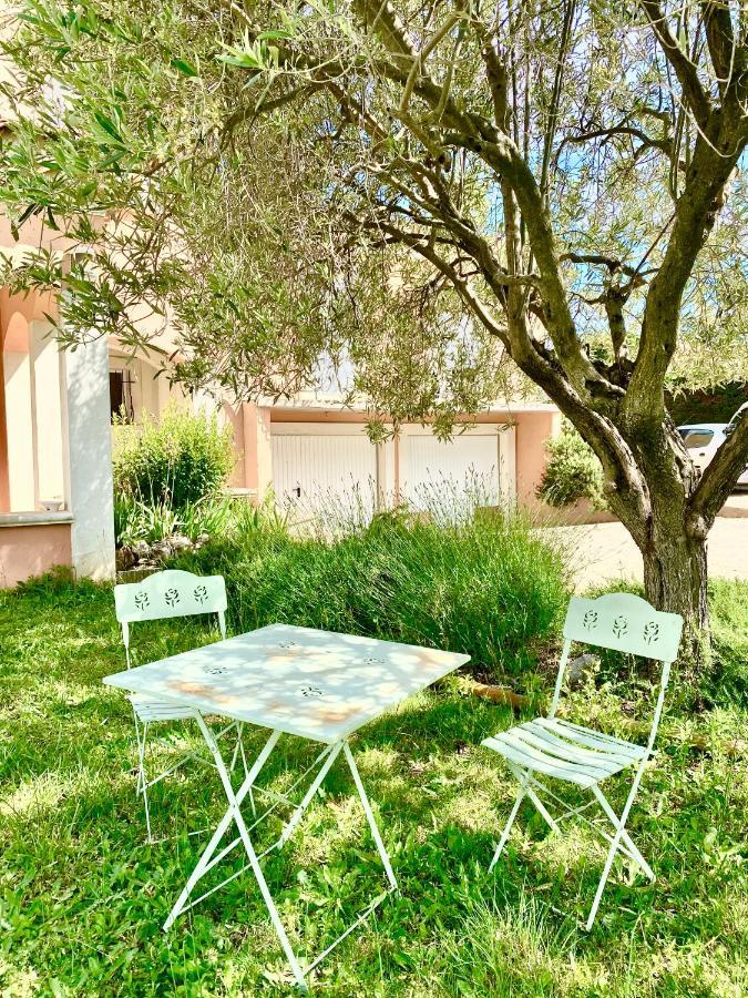 Villa Et Maisonnette Provencales كارْبُنْترا المظهر الخارجي الصورة