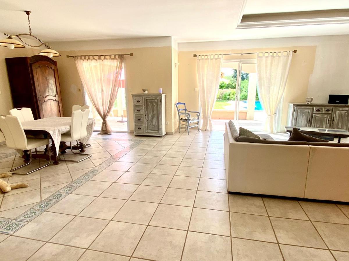 Villa Et Maisonnette Provencales كارْبُنْترا المظهر الخارجي الصورة