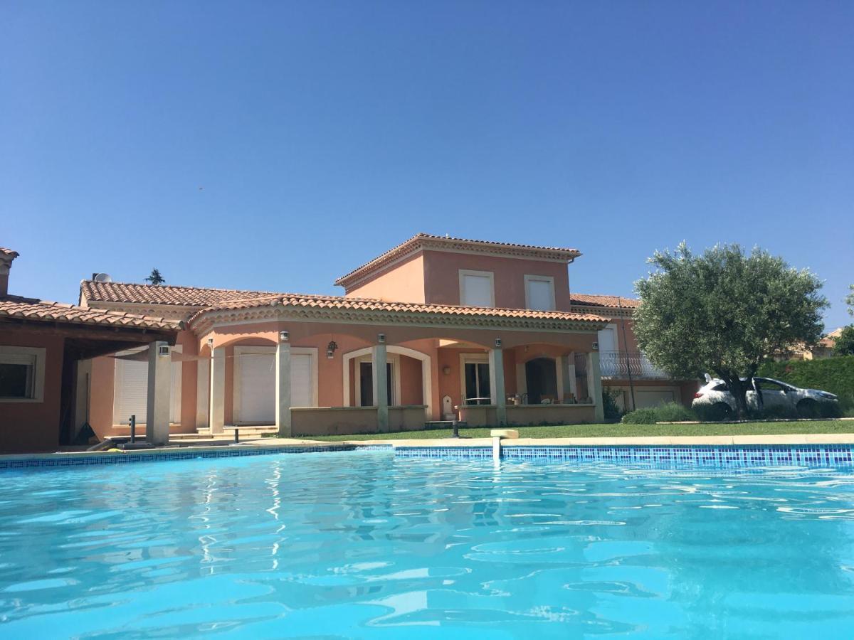 Villa Et Maisonnette Provencales كارْبُنْترا المظهر الخارجي الصورة