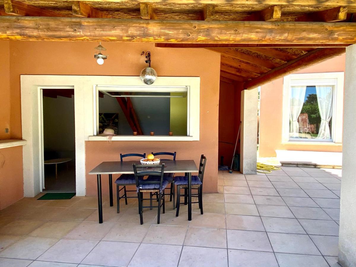 Villa Et Maisonnette Provencales كارْبُنْترا المظهر الخارجي الصورة